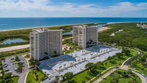 Exterior - Beachfront 2BR/2BA condo with pool, wifi, and Marco Island views. (Marco Island)