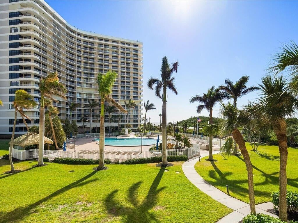 Et oppvarmet basseng