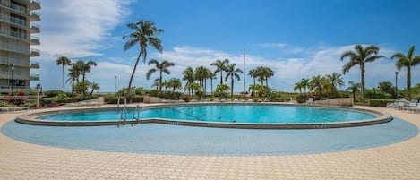 Beheizter Pool