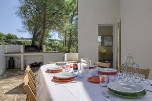 屋外ダイニングエリア