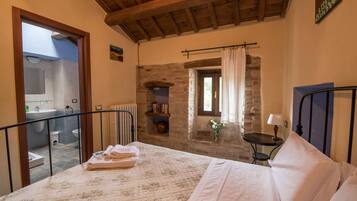 13 dormitorios, tabla de planchar con plancha, wifi gratis