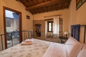 13 bedrooms, iron/ironing board, free WiFi, bed sheets