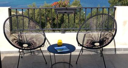 APPARTEMENT NEUF VUE IMPRENABLE SUR BAIE DE SAINT FLORENT- PROMO OCT- NOVEMBRE