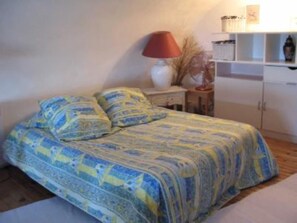 2 chambres, fer et planche Ă repasser, Wi-Fi, draps fournis