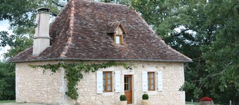 Character cottage "les vieux chênes" very quiet near ROCAMADOUR and Gramat 
