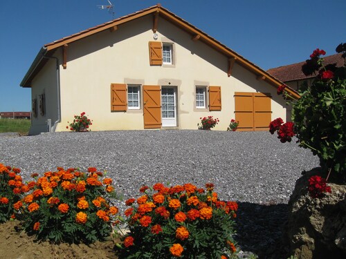 Private vacation rental near Dax on the Landes coast. Pets Allowed