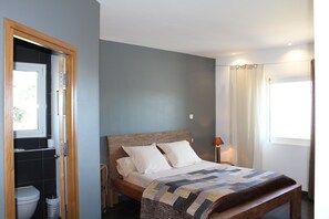 4 間睡房、熨斗/熨衫板、免費 Wi-Fi、床單