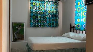 4 bedrooms, in-room safe, iron/ironing board, WiFi