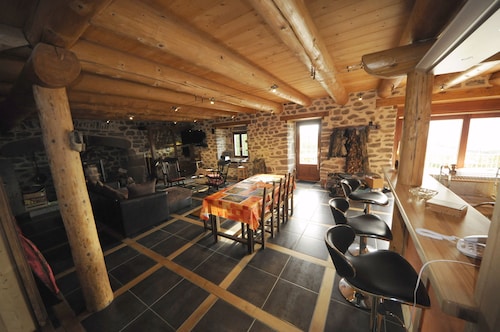 Shepherd's cottage 'of the Establou Béteil' Lioran / Sancy