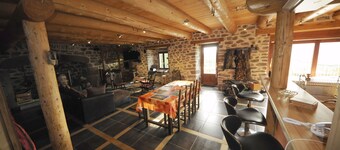 Shepherd's cottage 'of the Establou Béteil' Lioran / Sancy