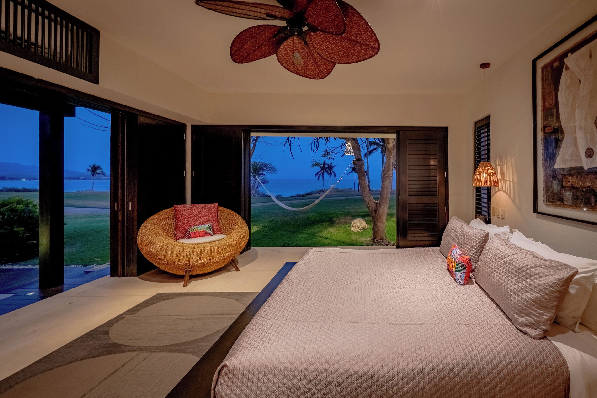 6 bedrooms, in-room safe, desk, iron/ironing board