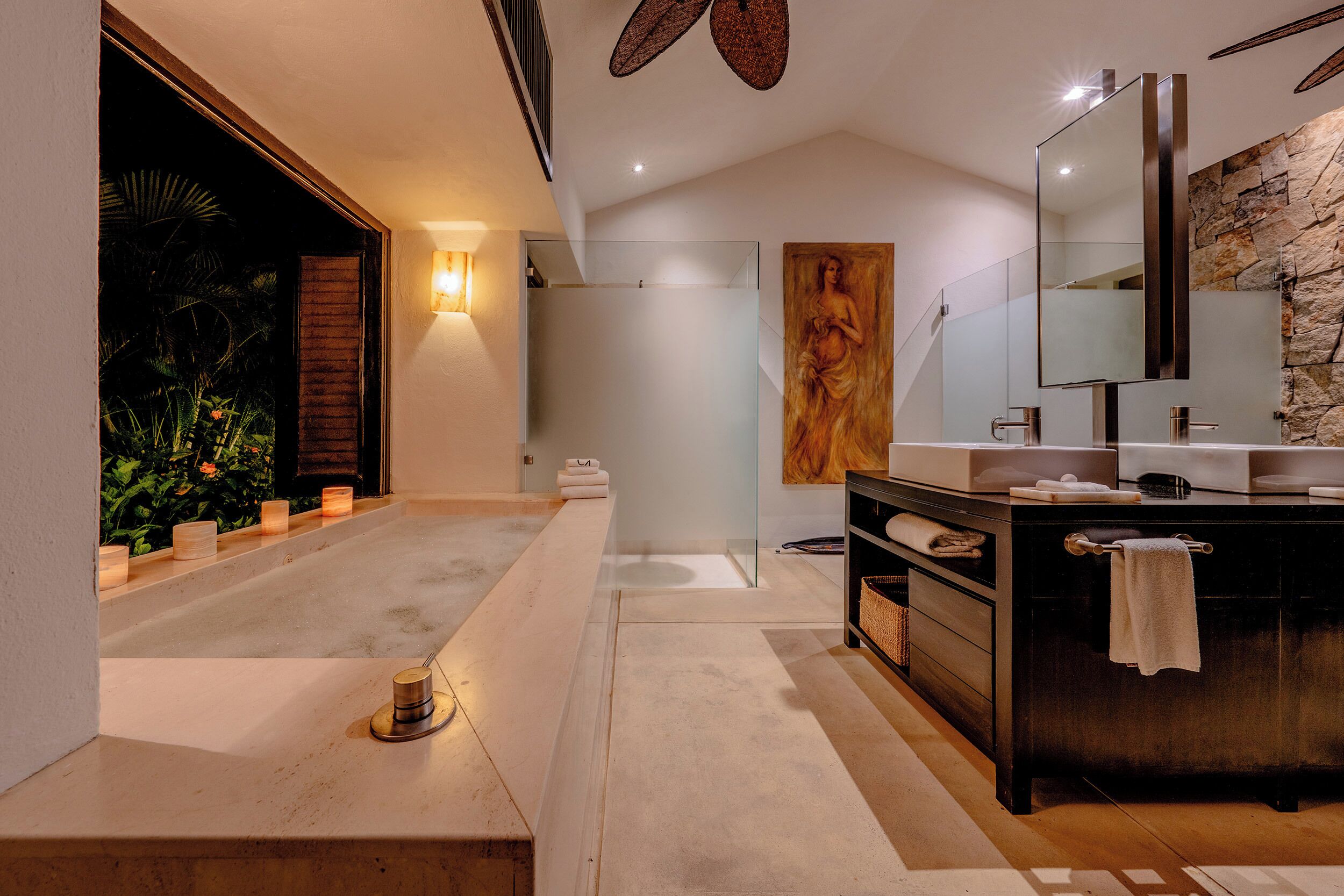Shower, jetted bath, hair dryer, bidet