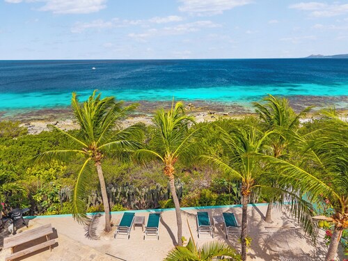 Oceanfront Villa Paradise Found: PrivatePool, BeachAccess.140+ five star reviews