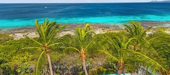 Oceanfront Villa Paradise Found: PrivatePool, BeachAccess.140+ five star reviews
