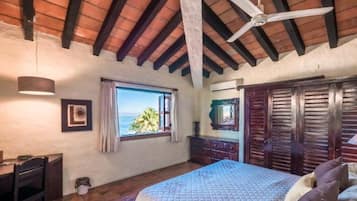 2 dormitorios, tabla de planchar con plancha, wifi gratis y ropa de cama