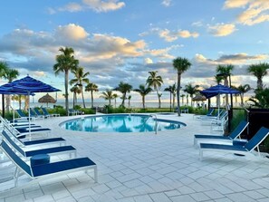 室外泳池、暖水池