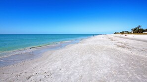 On the beach, sun-loungers, beach towels - Direct Beach Front/Best View of Gulf/Remodeled Pointe Santo E36 Sanibel (Sanibel)