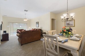 House | In-room dining