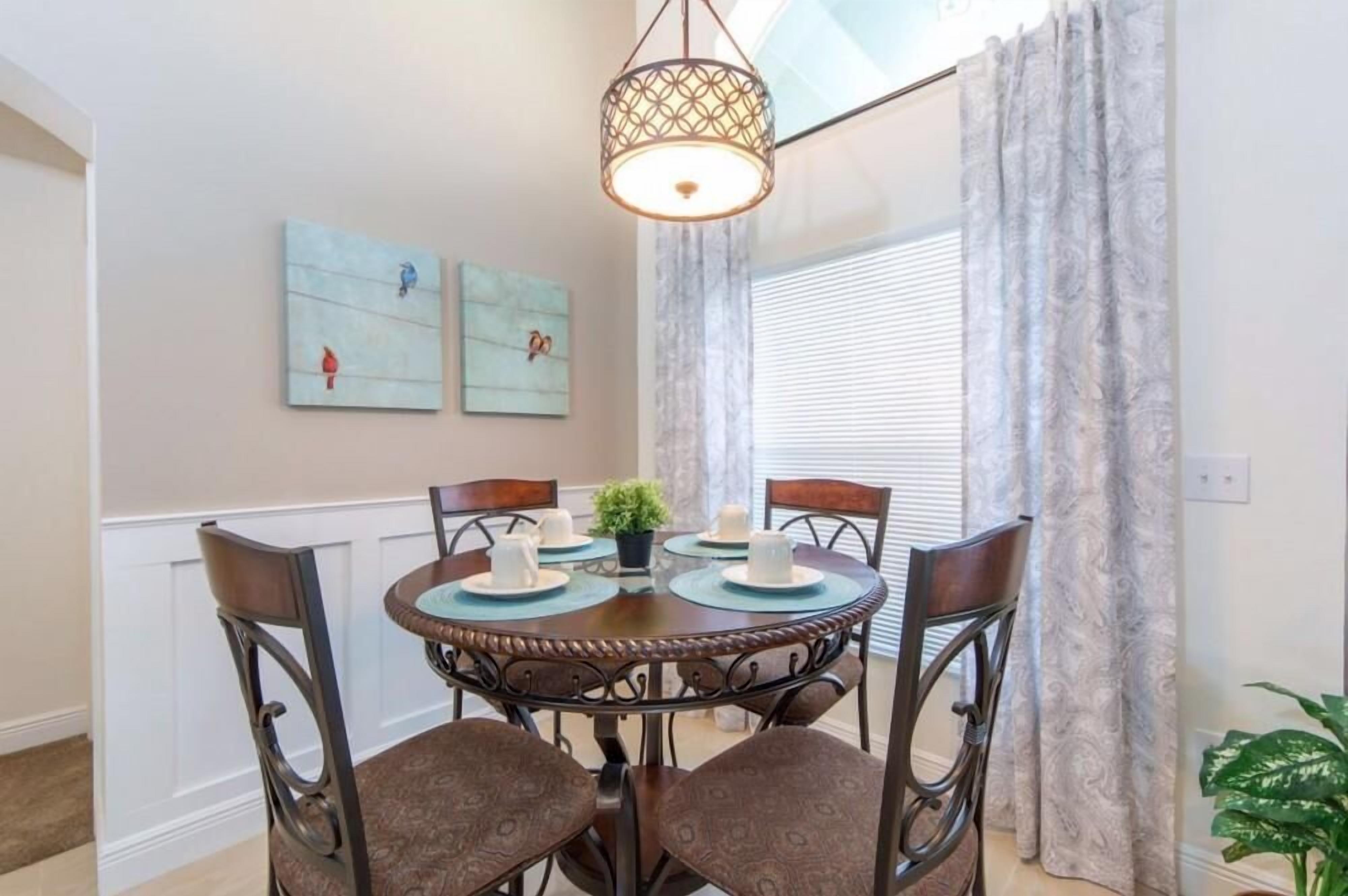 House | 4 bedrooms, iron/ironing board, travel cot, rollaway beds