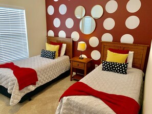 Apartment | 4 bedrooms, iron/ironing board, travel cot, rollaway beds - Villa Cristina - Lucaya Village (Kissimmee)