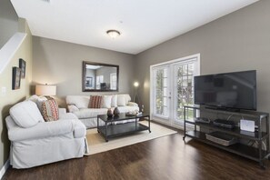 公寓 | 起居區 | 電視