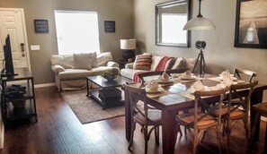 Apartment | Living area | TV