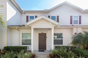 Front of property - Villa Cinderella - Lucaya Village (Kissimmee)