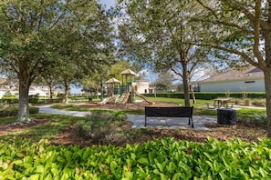 House, Multiple Beds (Villa Otterspool - Windsor Hills ) | Property grounds