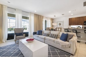 Casa, várias camas (Villa Mancini - Solterra) | Área de estar