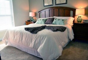 Apartment | 4 bedrooms, rollaway beds, free WiFi