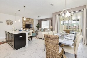 House, Multiple Beds (Villa Abreu - Storey Lake) | In-room dining - Villa Abreu - Storey Lake (Kissimmee)