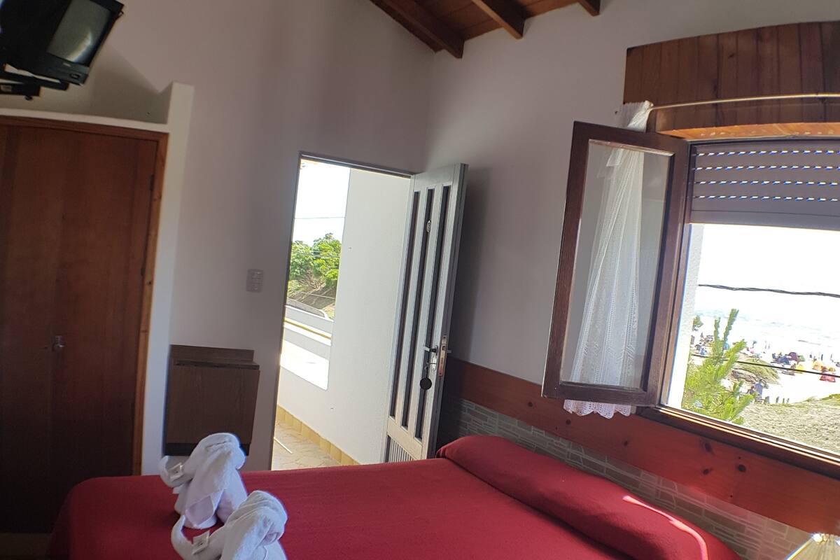 In-room safe, desk, free WiFi, bed sheets