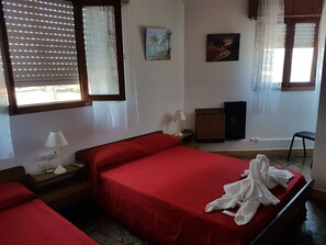 In-room safe, desk, free WiFi, bed sheets