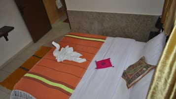 1 bedroom, Egyptian cotton sheets, Select Comfort beds, free WiFi