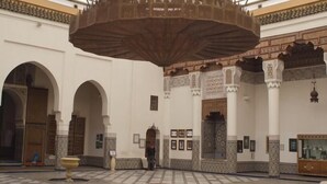 تفاصيل الفندق من الداخل