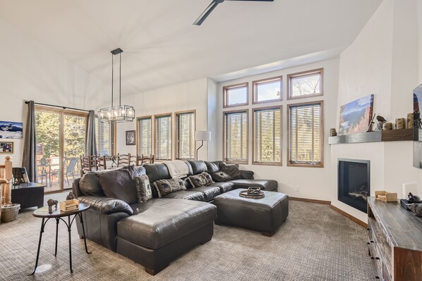 Smart TV, fireplace, DVD player