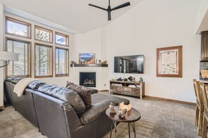 Smart TV, fireplace, DVD player