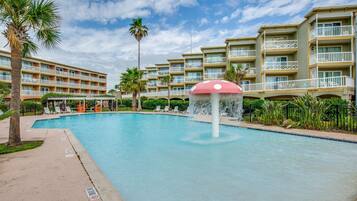 Piscine extérieure, piscine chauffée