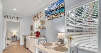 Hermosa y nueva unidad de 1 dormitorio / 1 baño con vista al lago