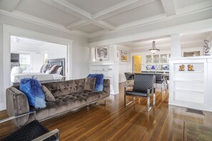 4 chambres, bureau, fer et planche à repasser, Wi-Fi gratuit