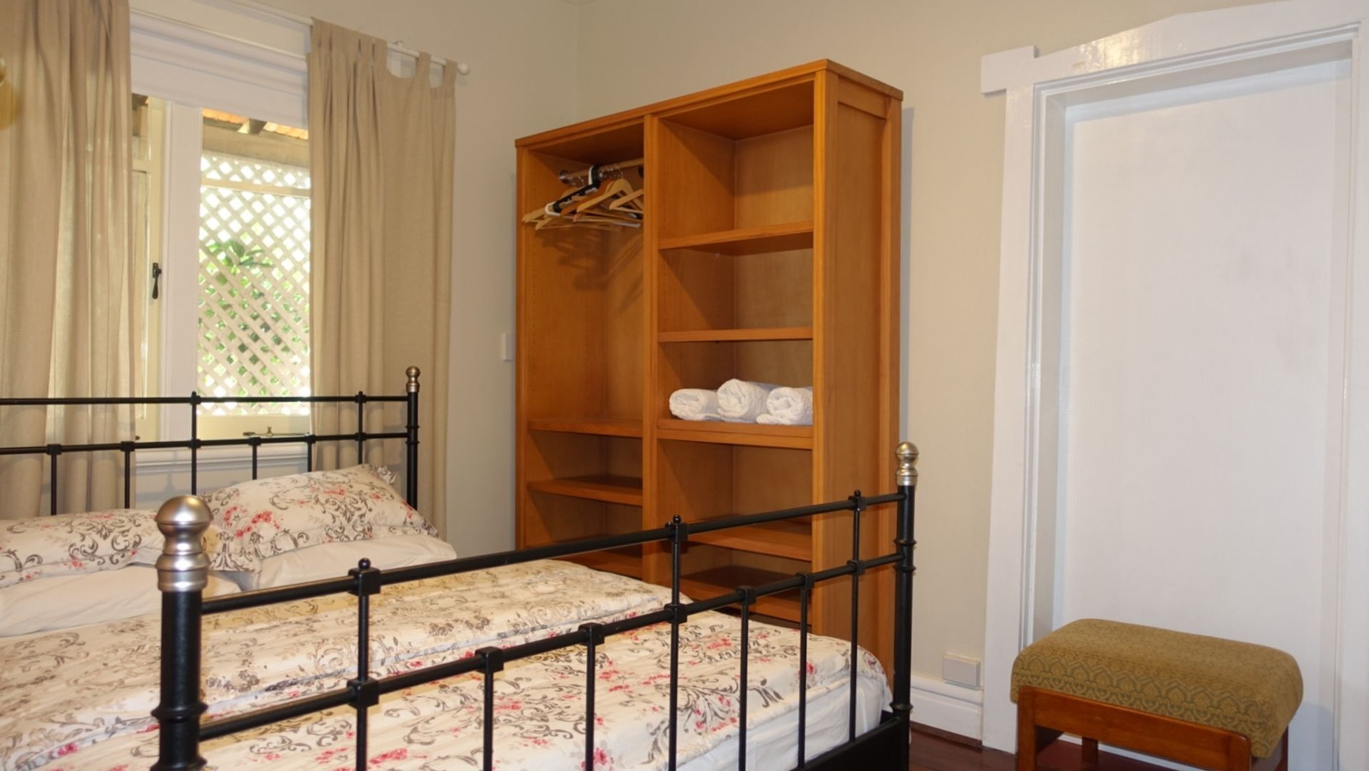 HOME CENTRAL- Perth City -Mt Lawley free wifi/parking — image 12