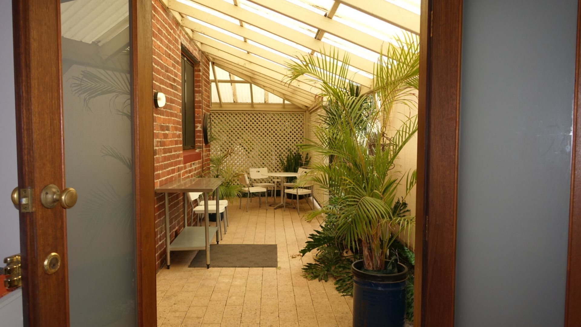 HOME CENTRAL- Perth City -Mt Lawley free wifi/parking — image 13