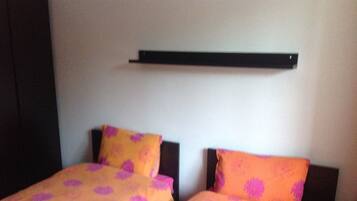 2 bedrooms, internet