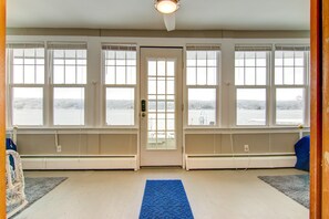 Interior - Conesus Lake Front Retreat (Conesus)