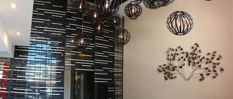 Inn-/utsjekkingsautomat