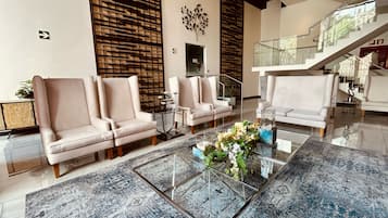 Khu tiếp khách ở sảnh