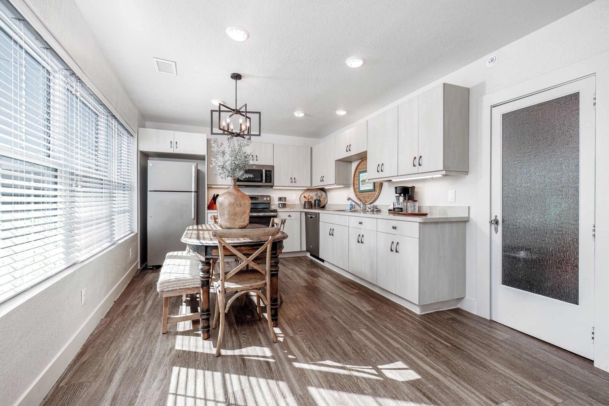 Luxury Apartment | Private kitchen | Coffee/tea maker, dining tables