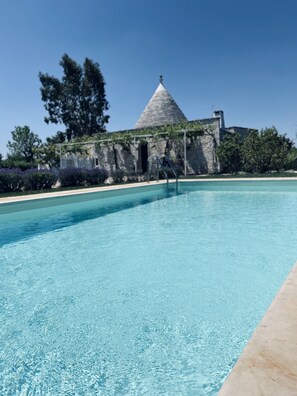 Piscine extérieure