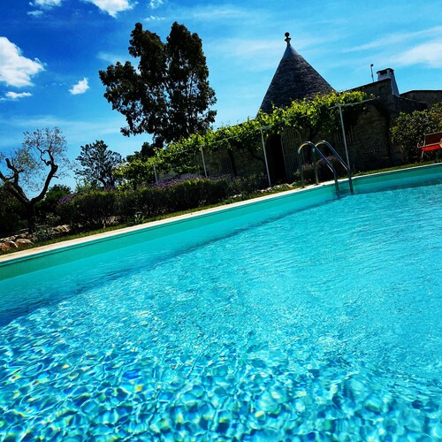 Trullo Mandorlo Private swimming pool - near Ceglie Ostuni and Martina-Valle D'Itria