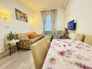 Smart TV - Edinburgh city centre apartment  (Edinburgh)